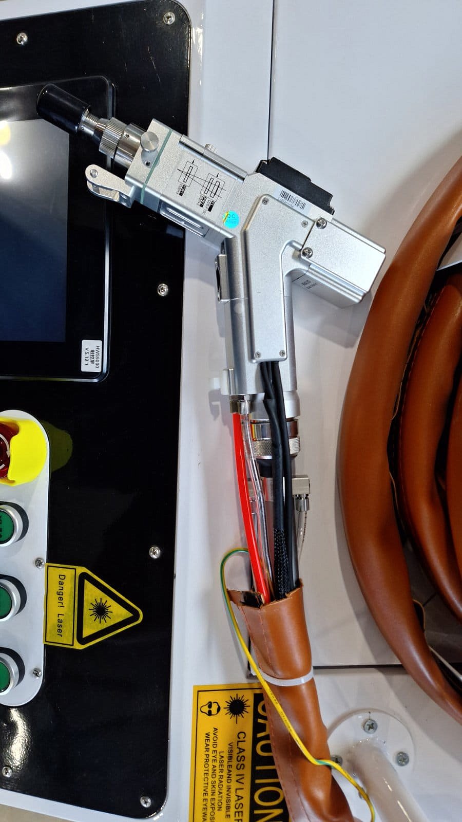 Установка лазерной сварки 3 в 1 V20 (MAXPHOTONICS2000W)